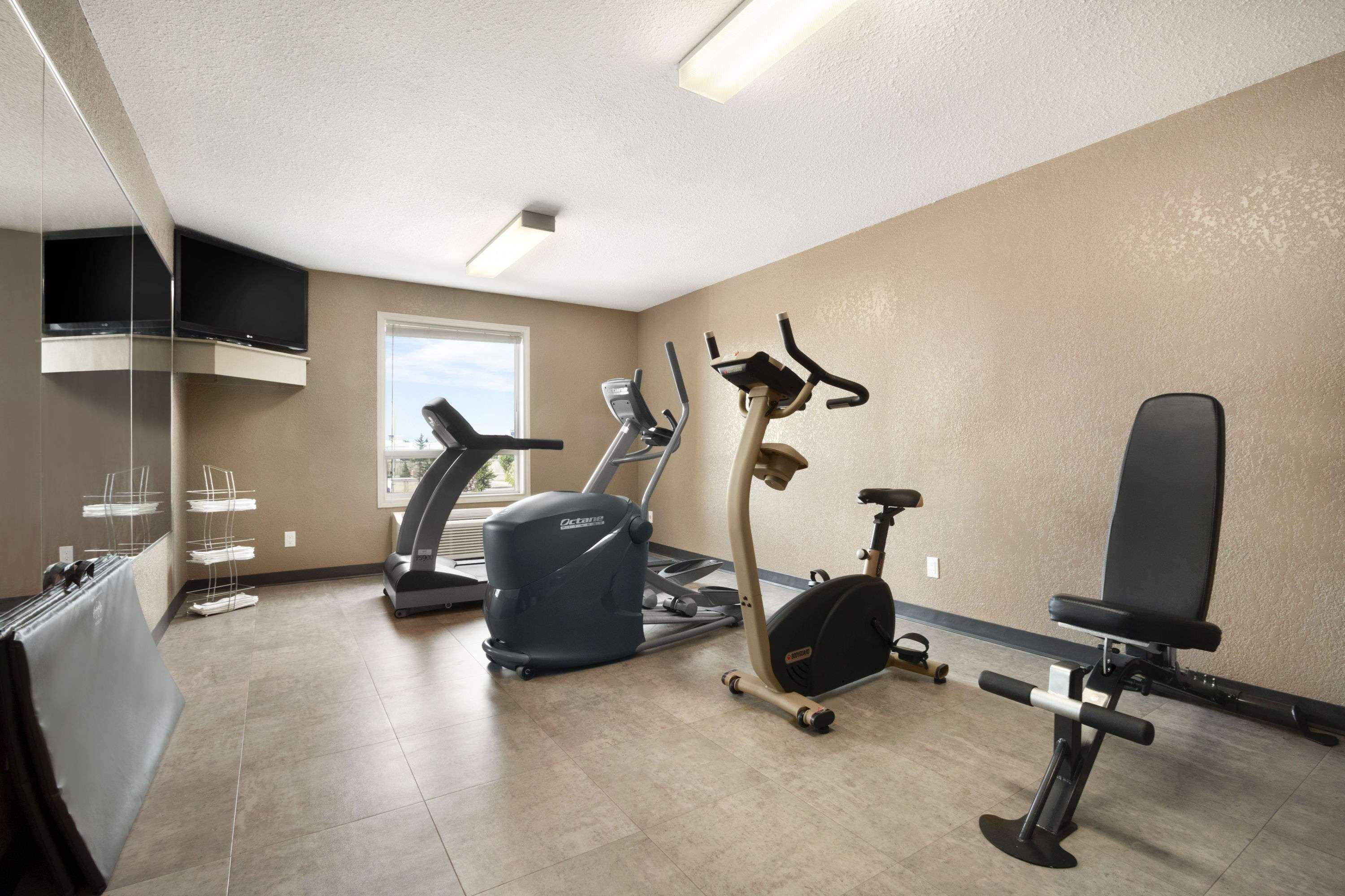Days Inn By Wyndham Calgary Airport Dış mekan fotoğraf