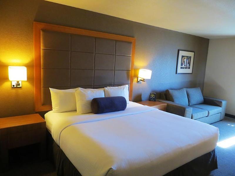 Days Inn By Wyndham Calgary Airport Dış mekan fotoğraf